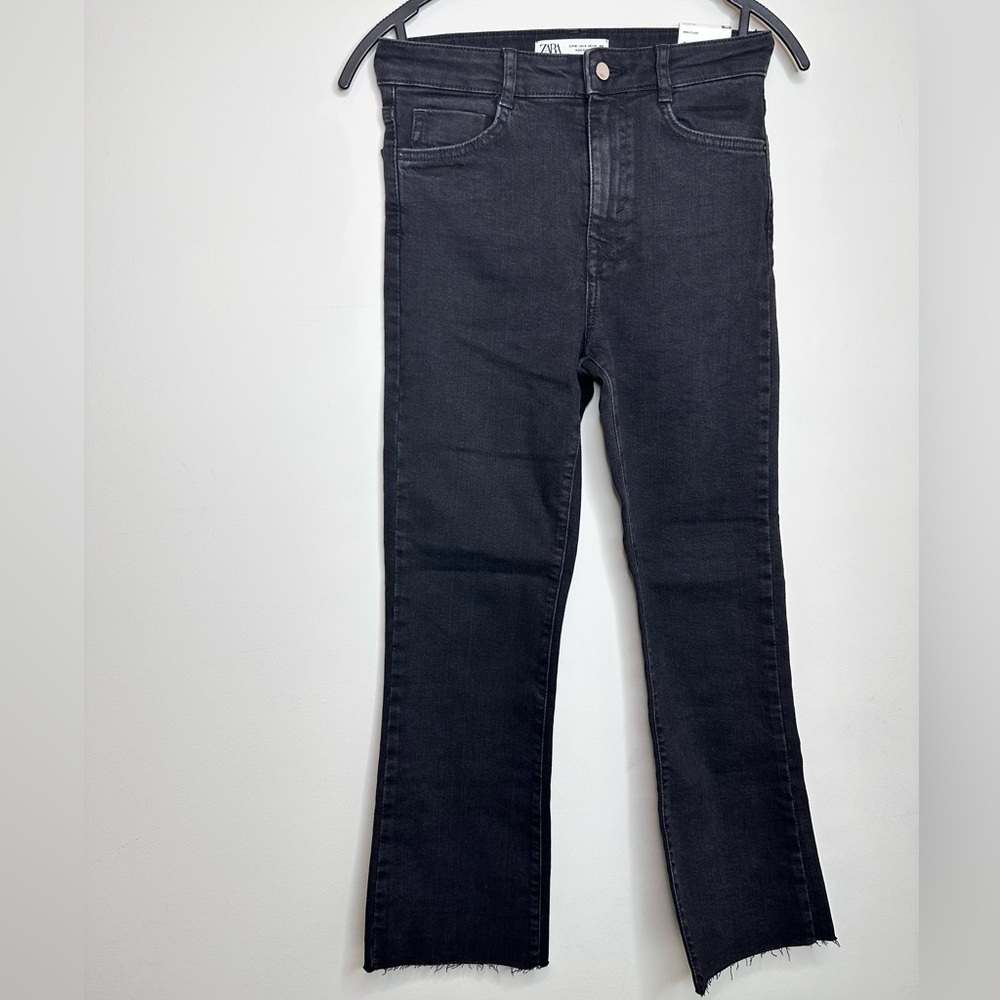 Zara HighRise Flare stretch jeans‎